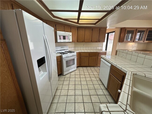 Building Photo - 398 Decareo Ct