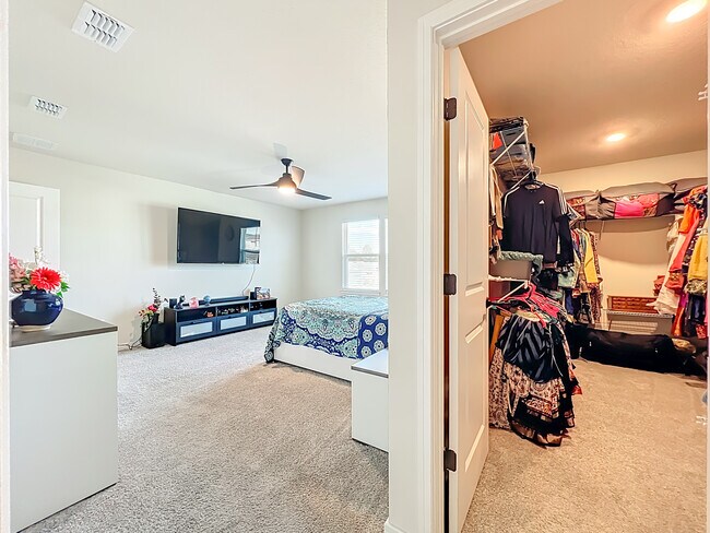 Building Photo - 1021 Savannah Palms Blvd