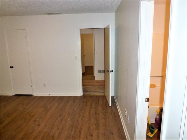 Building Photo - 382 Cross Creek Pl