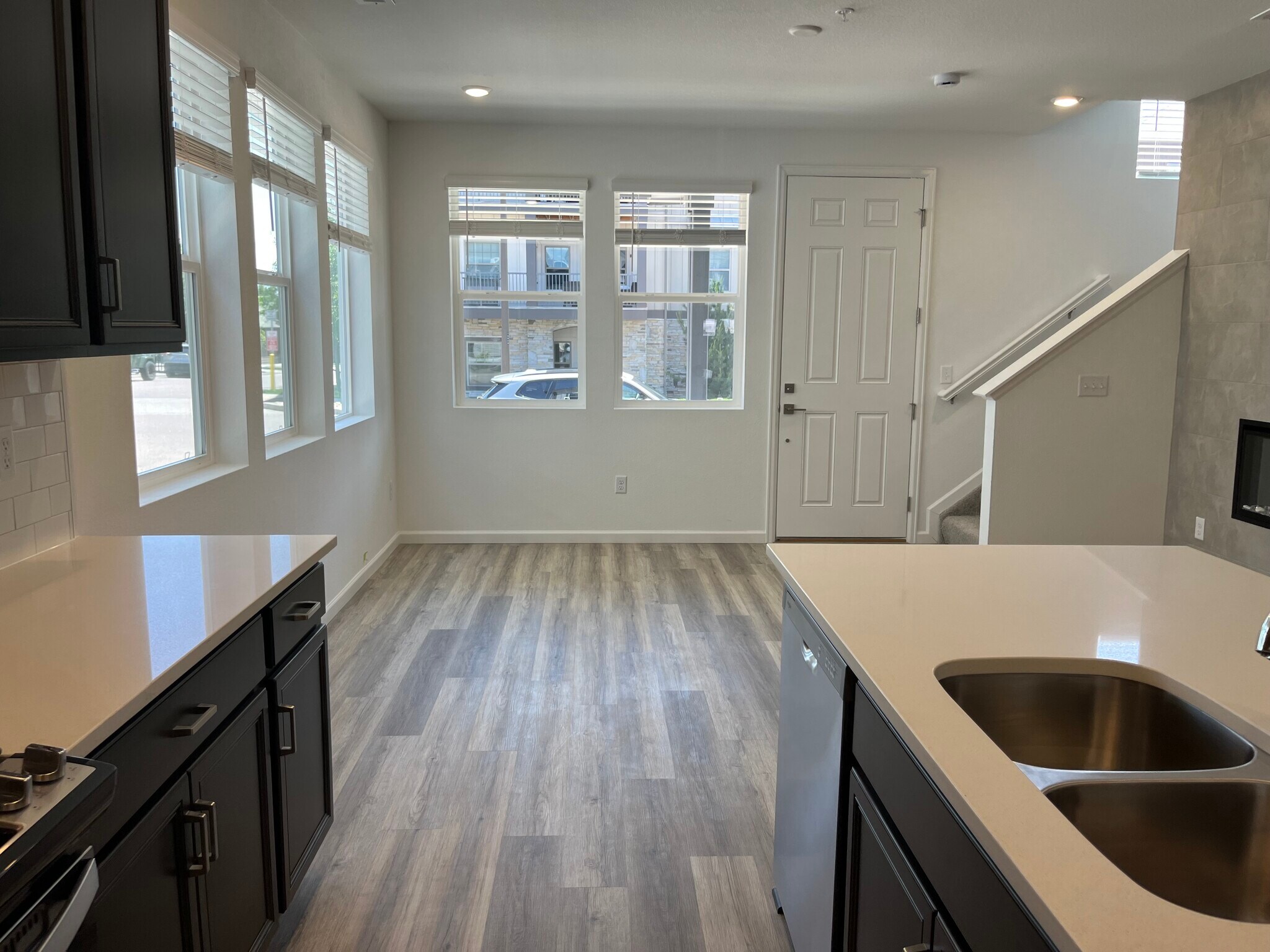 Building Photo - 1910 Rosen Dr