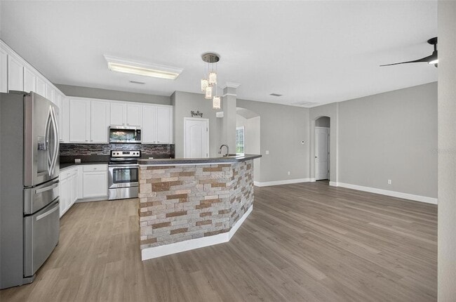 Building Photo - 37 Burnside Dr