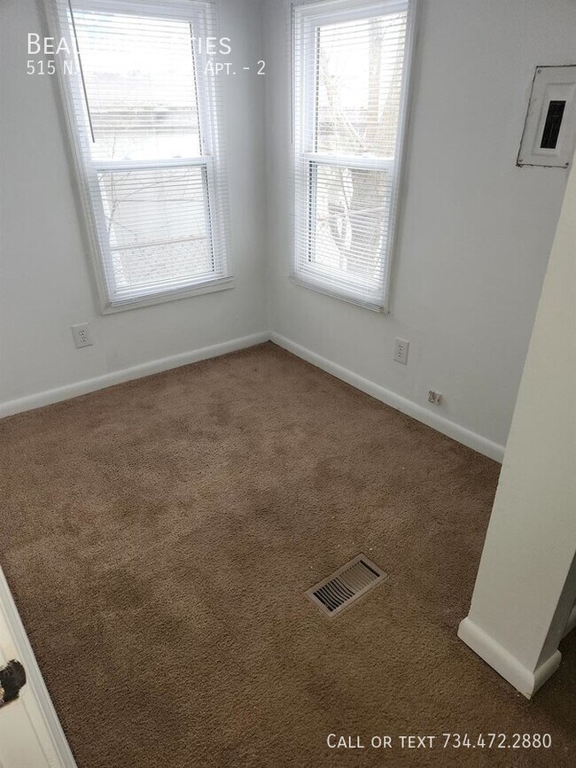 Building Photo - 515 Congress St