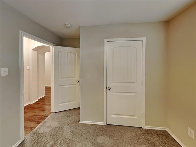 Building Photo - 3025 Iris Dr