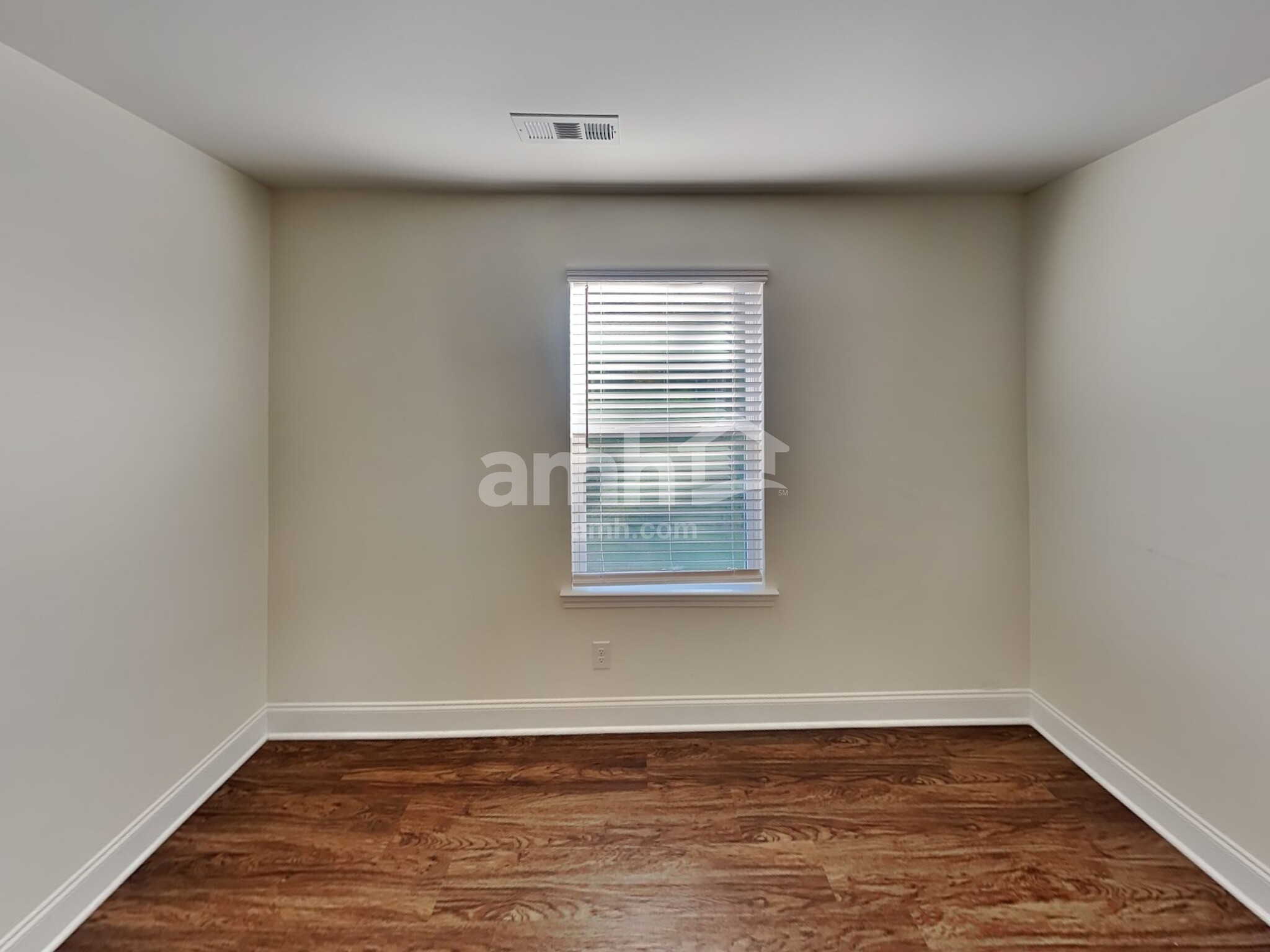 Building Photo - 436 Charity Ln