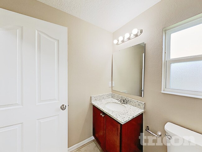 Building Photo - 2834 Shelburne Way