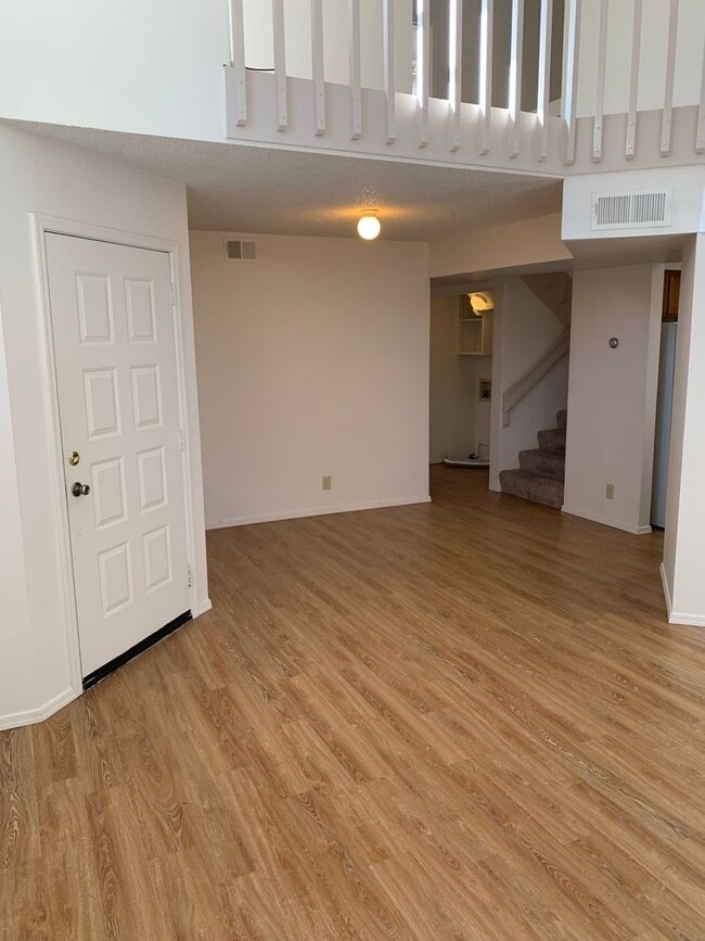 Building Photo - Beautiful Spring Meadows Home