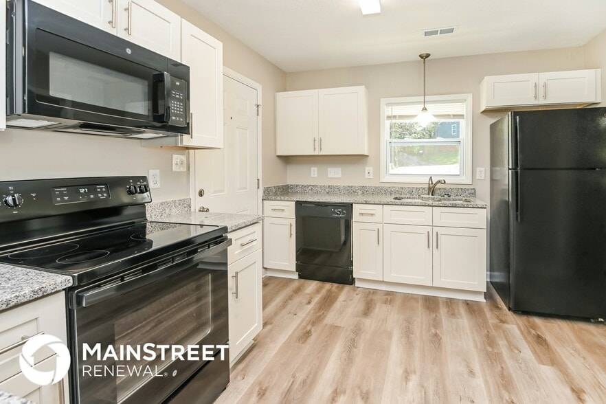 Building Photo - 6145 Loch Arbor Ln