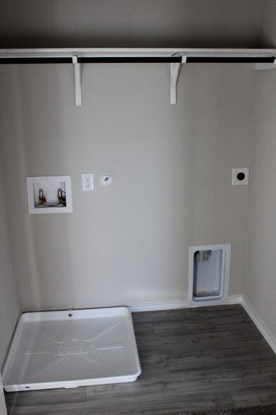 Building Photo - 5606 Willow Breeze