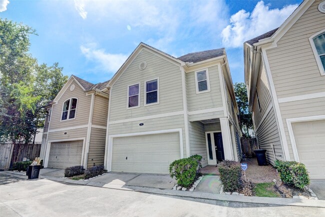 Building Photo - 7042 Plum Creek Terrace Ln