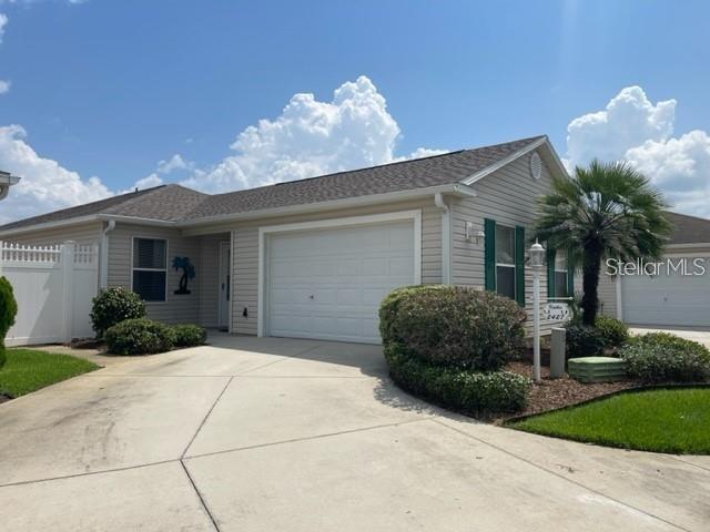 Building Photo - 2427 Chestnut Terrace