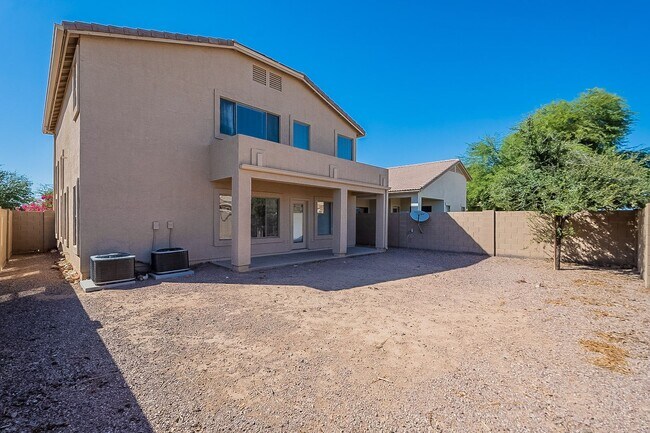 Building Photo - large 3 bedroom home for rent