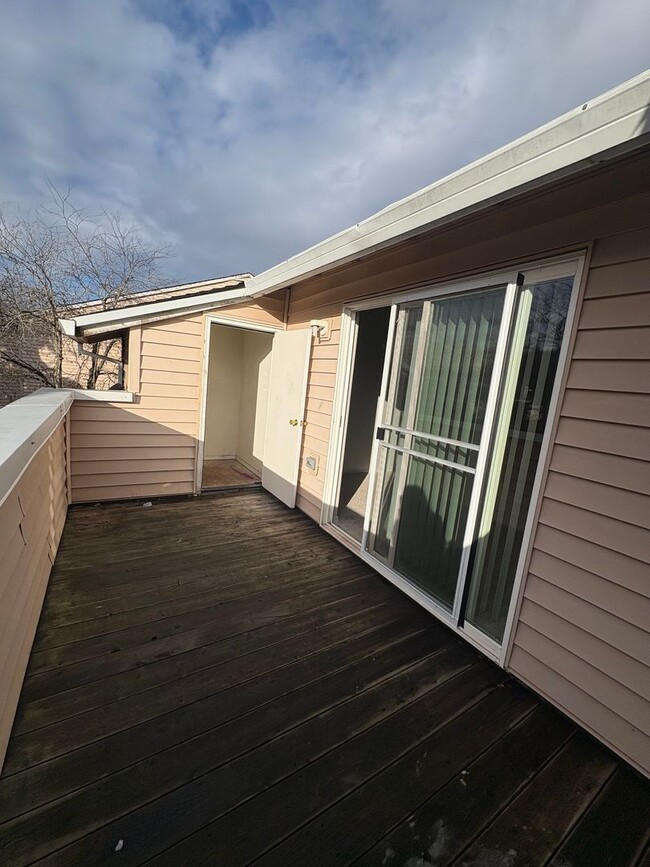 Building Photo - Apply by August 7th to receive FREE rent for the rest of August!