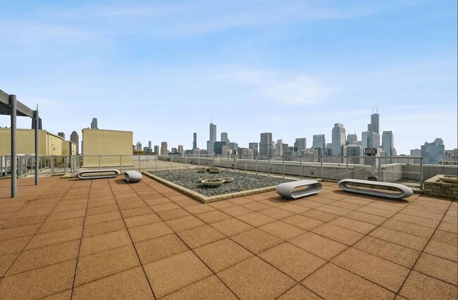 Building Photo - 500 W Superior St