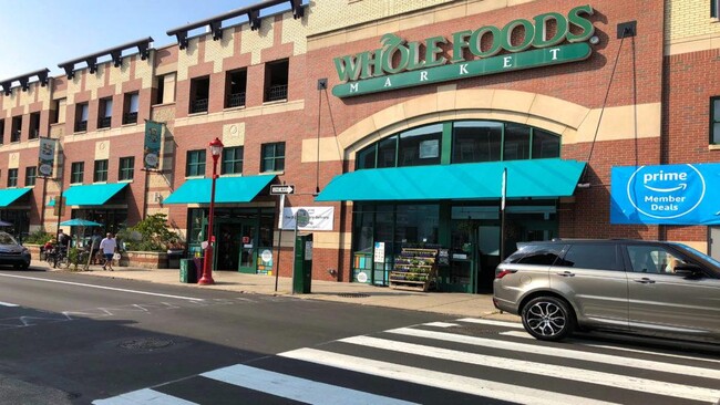 Whole Foods (0.4 Miles) - 722 Lombard St