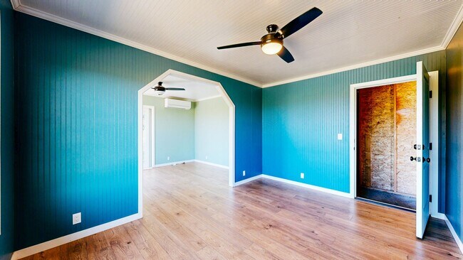 Building Photo - Country Charm Meets Vineyard Views! Two Bedroom Two bath with room to relax!