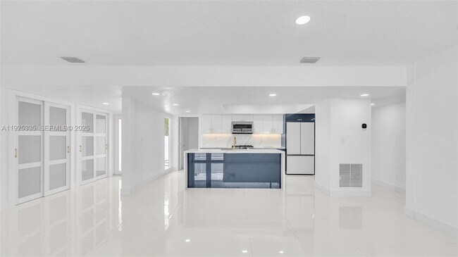 Building Photo - 11421 SW 84th St