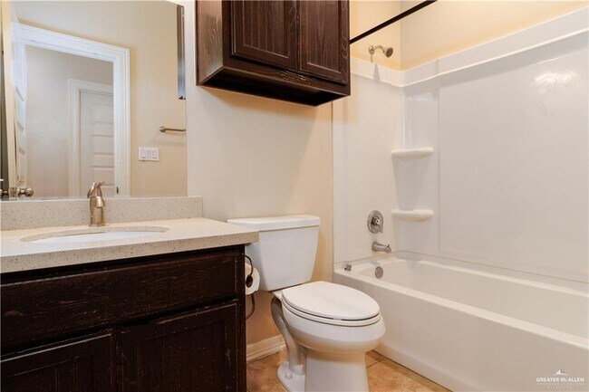 Building Photo - 11 W Garfield Ave