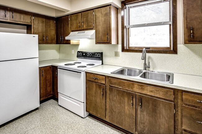 Building Photo - PRE-LEASING 1-Bed and 1-Bath Apartment Available!