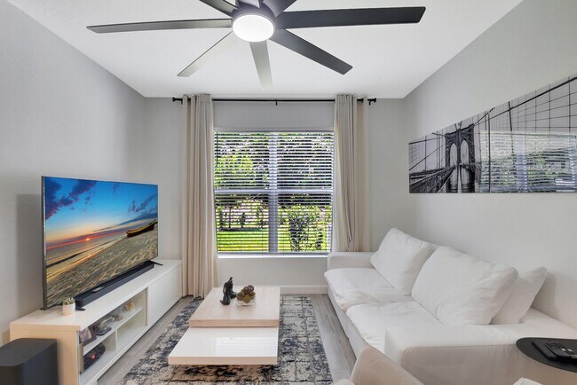 Building Photo - 4375 Hammock Grove Dr