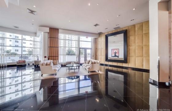 Building Photo - 3101 S Ocean Dr