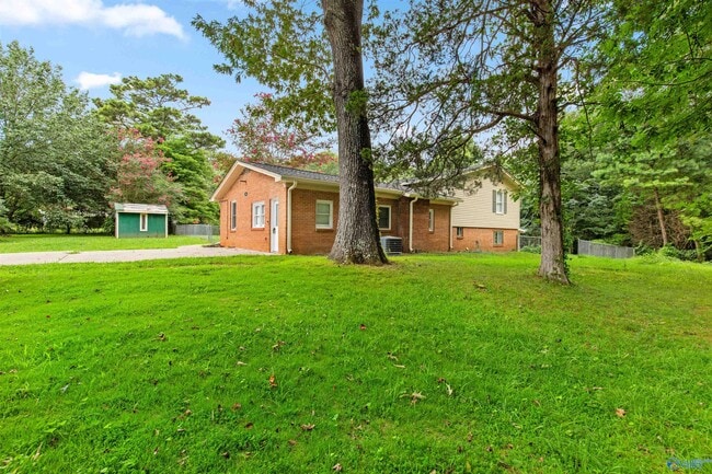 Building Photo - 285 Ruby Dr