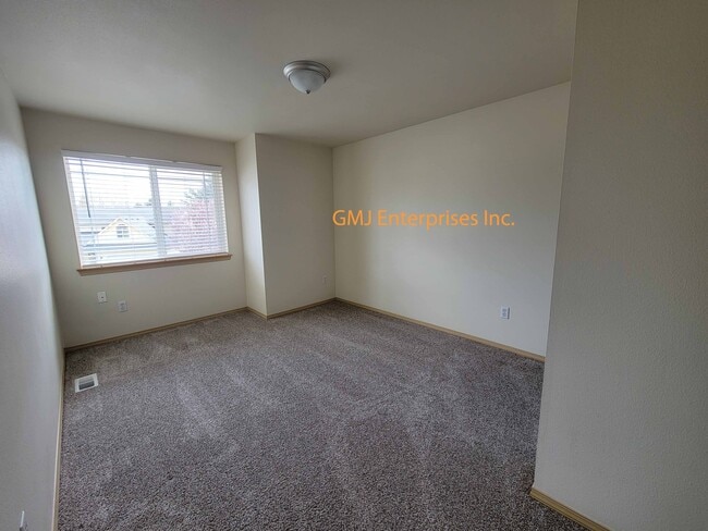 Building Photo - 16116 87th Ave Ct E