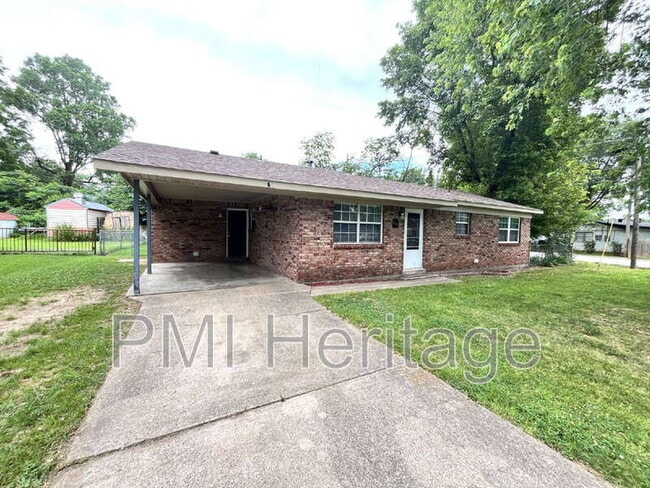Building Photo - 2100 Cottonwood Pl
