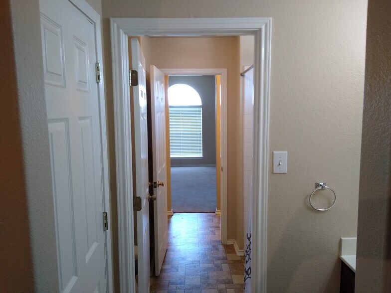 Shared Bathroom (Pre-Remodel) - 10951 Mustang Spring
