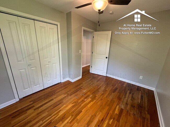 Building Photo - 1304 Bradley Ln