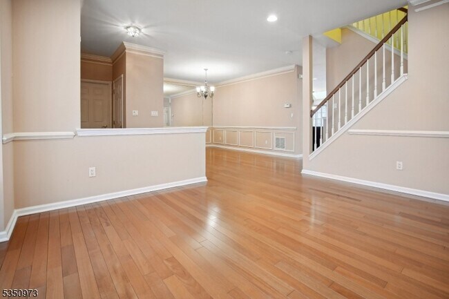 Building Photo - 220 Patriot Hill Dr
