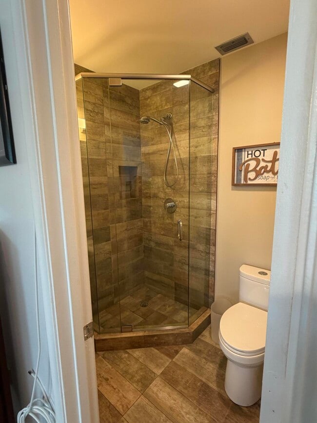 Building Photo - 1121 Cactus Terrace