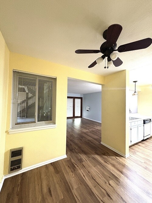 Building Photo - 14896 E 2nd Ave