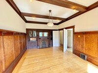 Building Photo - 927-929 Lincoln Way