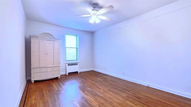 Building Photo - 167-10 Crocheron Ave