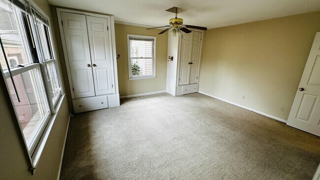 Building Photo - 2948a Candlelight Way