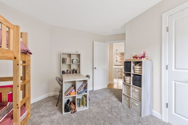 Building Photo - 415 Enclave Ct