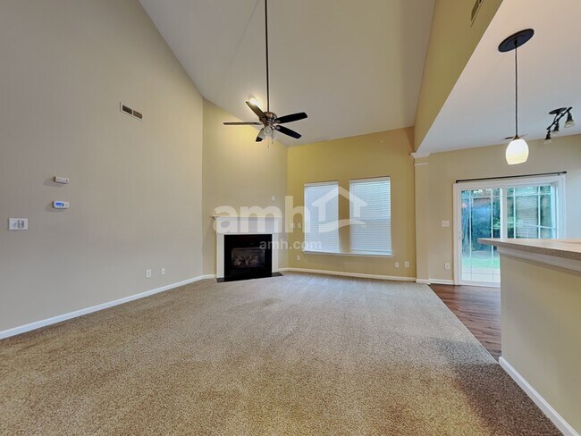 Building Photo - 1606 Hayesville Dr