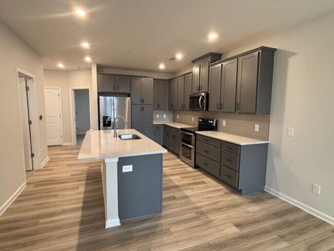Building Photo - Brand New Luxury 2 Bed/2 Bath Condo - Wate...