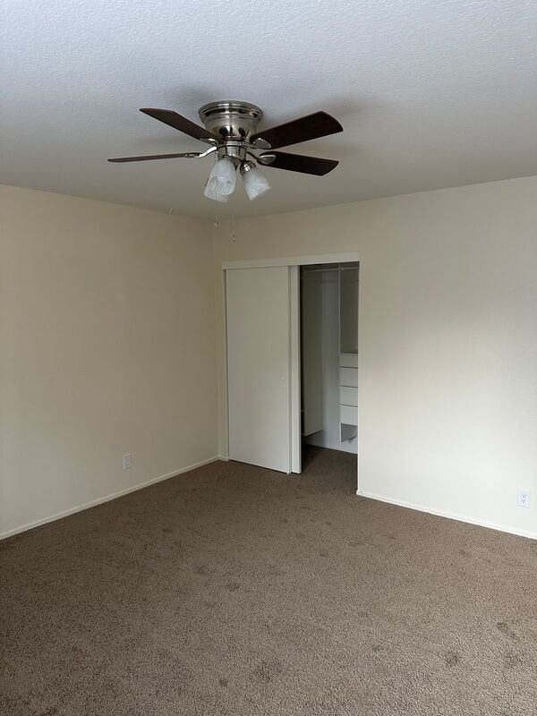 Building Photo - 2323 Del Mar Rd