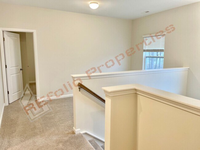 Building Photo - 924 Arlington Wood St