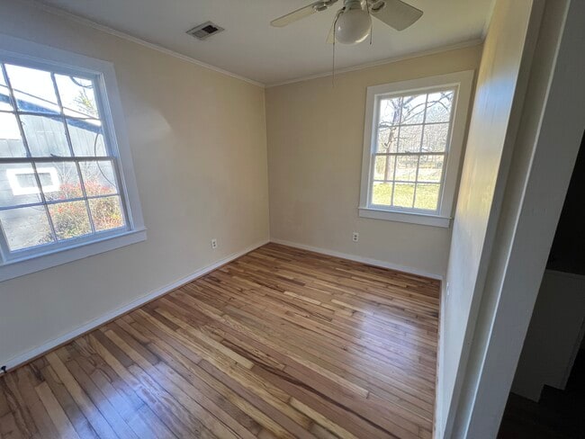 Building Photo - IRY Prop