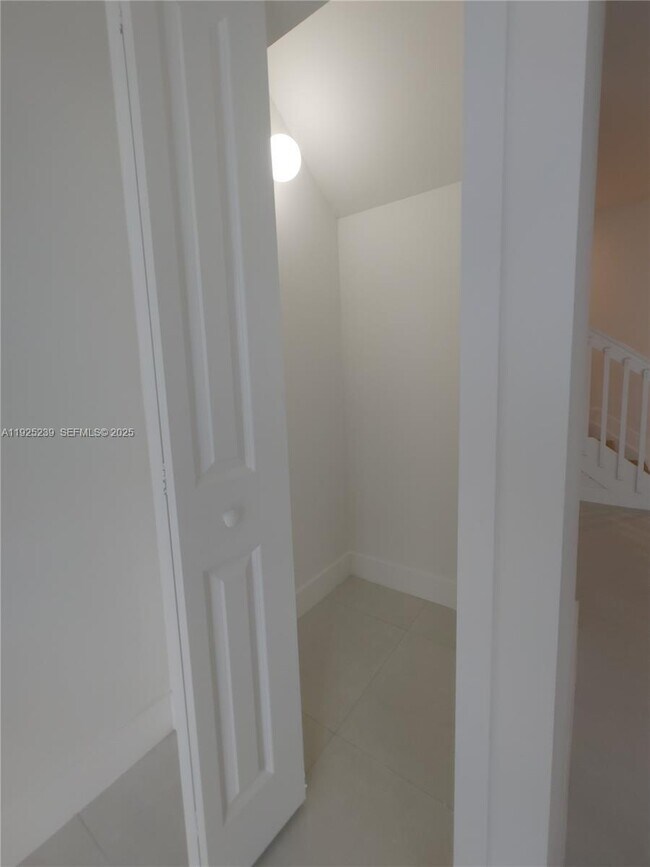 Building Photo - 34513 SW 191st Ave