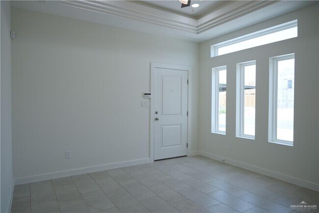 Building Photo - 1213 Woodlands Trails