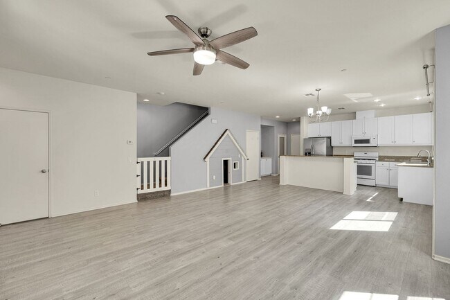 Building Photo - 1704 Cal Orchid Pl