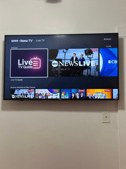 Building Photo - 153 S Grove St