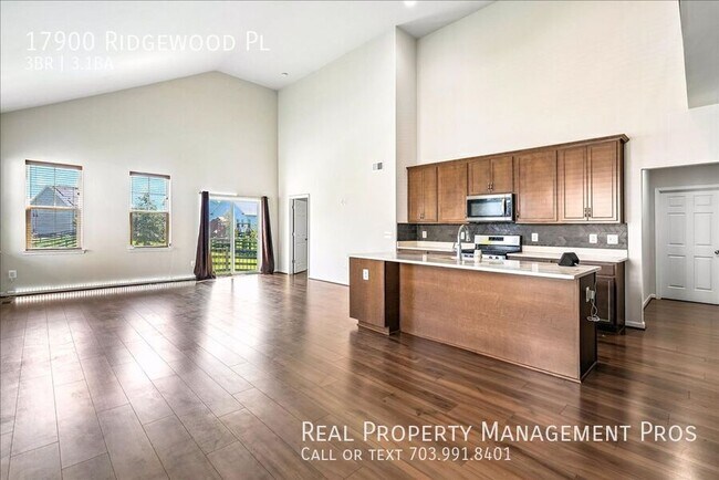 Building Photo - 17900 Ridgewood Pl