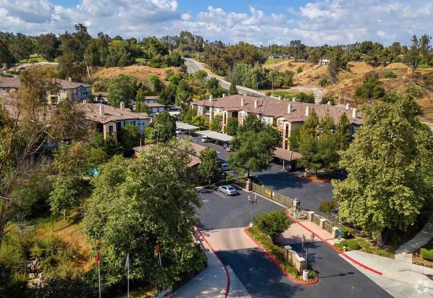 Canyon Crest Luxury Apartments Riverside, CA Apartment Finder