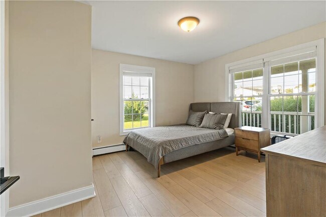 Building Photo - 11 Defelice Rd