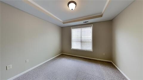 Building Photo - 518 Sandringham Dr