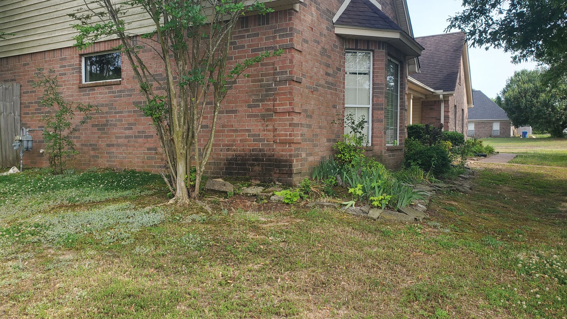 Building Photo - 1084 Tara Dr
